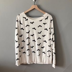 long sleeve bat crewneck top